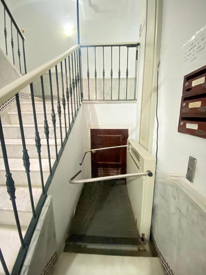 APARTAMENTO COLÓN 1451 - WIFI Gratis y Aire Acondicionado Cádiz Exterior foto
